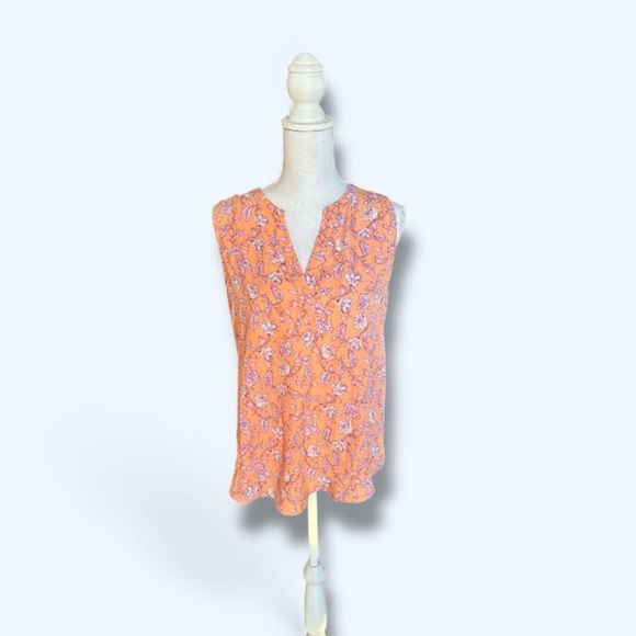 Women's NWT Sleeveless Peach Floral Split Neck Knit Back Size Medium - Picture 1 of 4